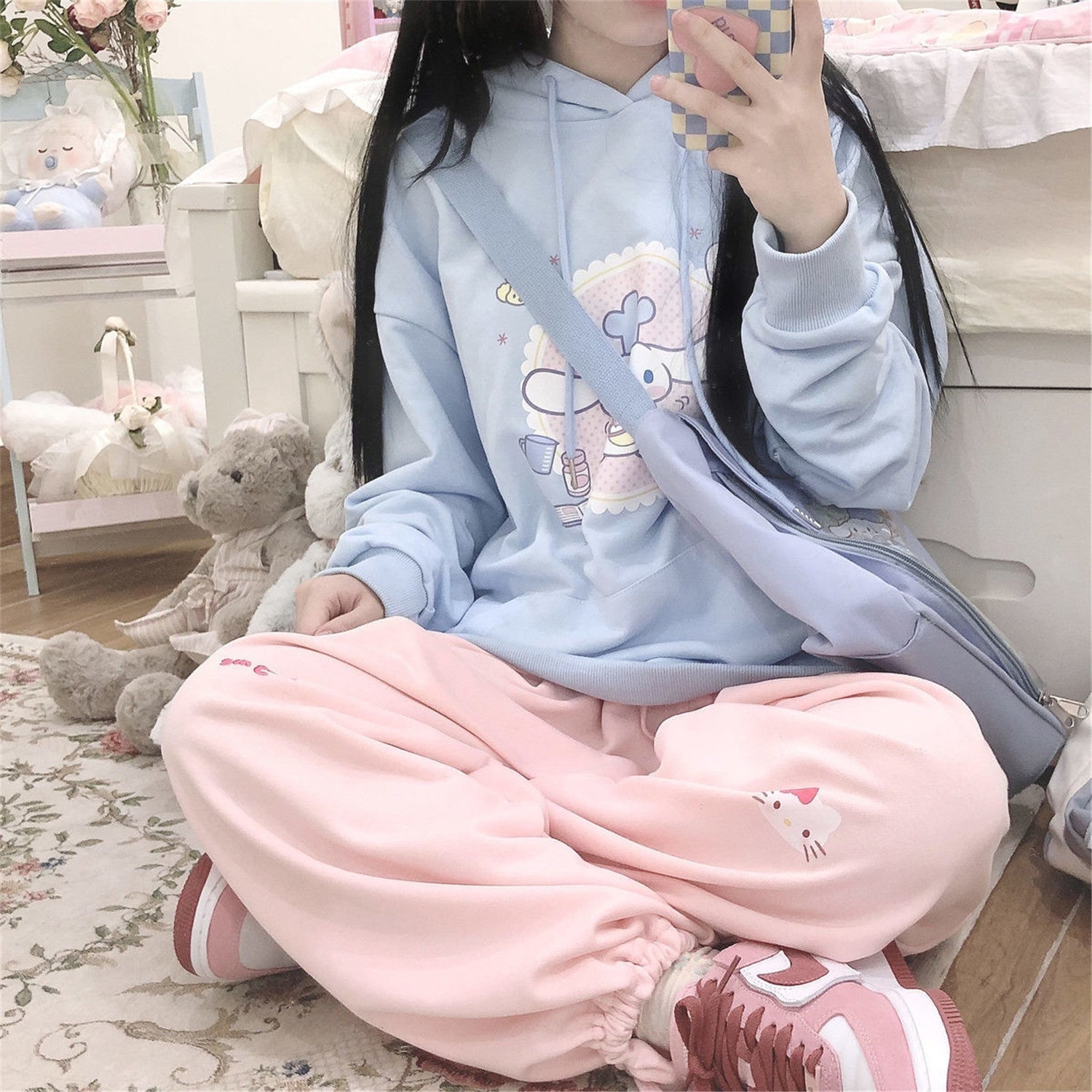 Cinnamoroll Cake Hoodie - Image 3
