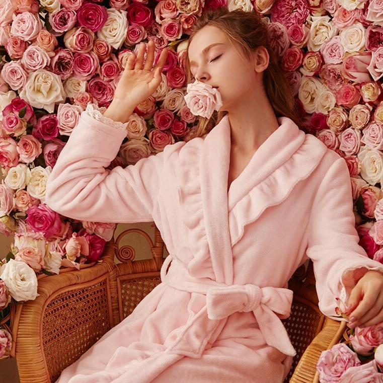 Luxury Women's Bathrobe - Image 2