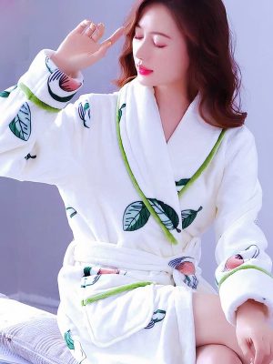 Women's Fleece Dressing Gown – Feather Print