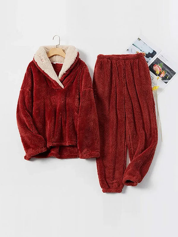 Women's Burgundy Fleece Pajama Set – "Soft Snowflake"