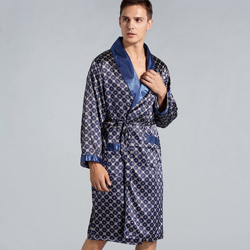 Men's patterned bathrobe - Image 2