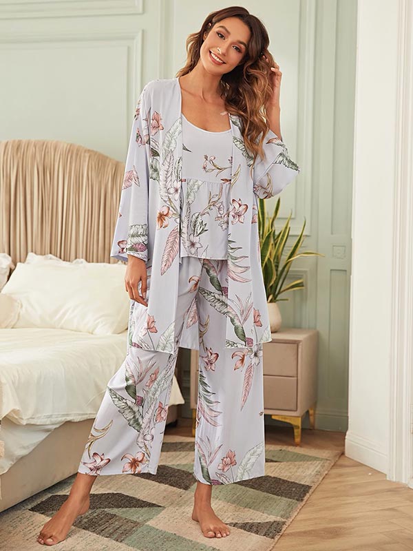 Chic 3-Piece Women's Pajama Set – "Lavender Lullaby" - Image 2