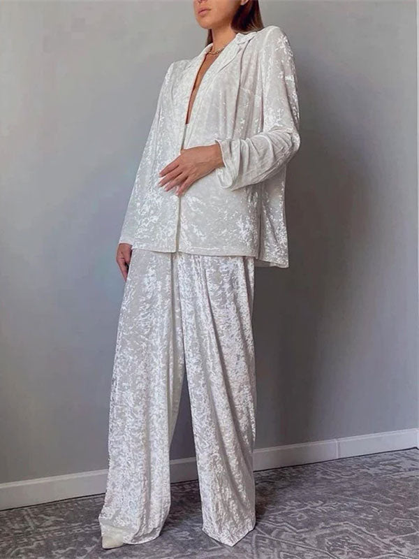 Women's 2-Piece "Velvet Embrace" Pajamas - Image 2