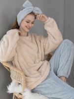 Women's Warm Fleece Pajamas – "Soft Snowflake"
