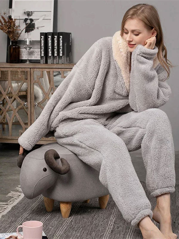 Women's Grey Fleece Pajamas – "Softness Snowflake" - Image 2