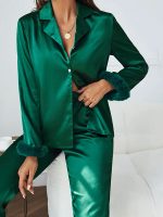 "Emerald Dream" Women's Green Satin Pajamas