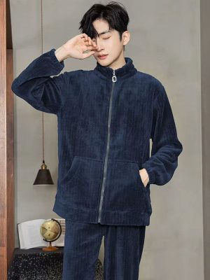 "Snowy Escape" Warm Men's Pajamas